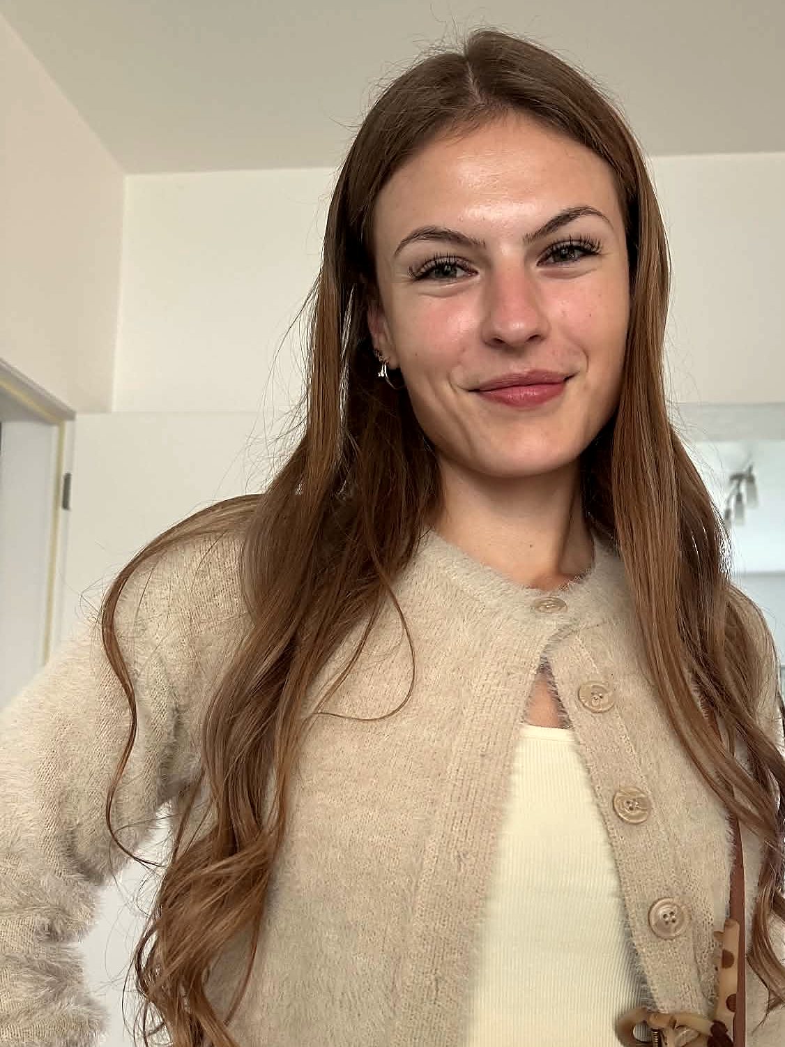 Portret van Anduena Ruka, eigenaar van Lash Room Bredene
